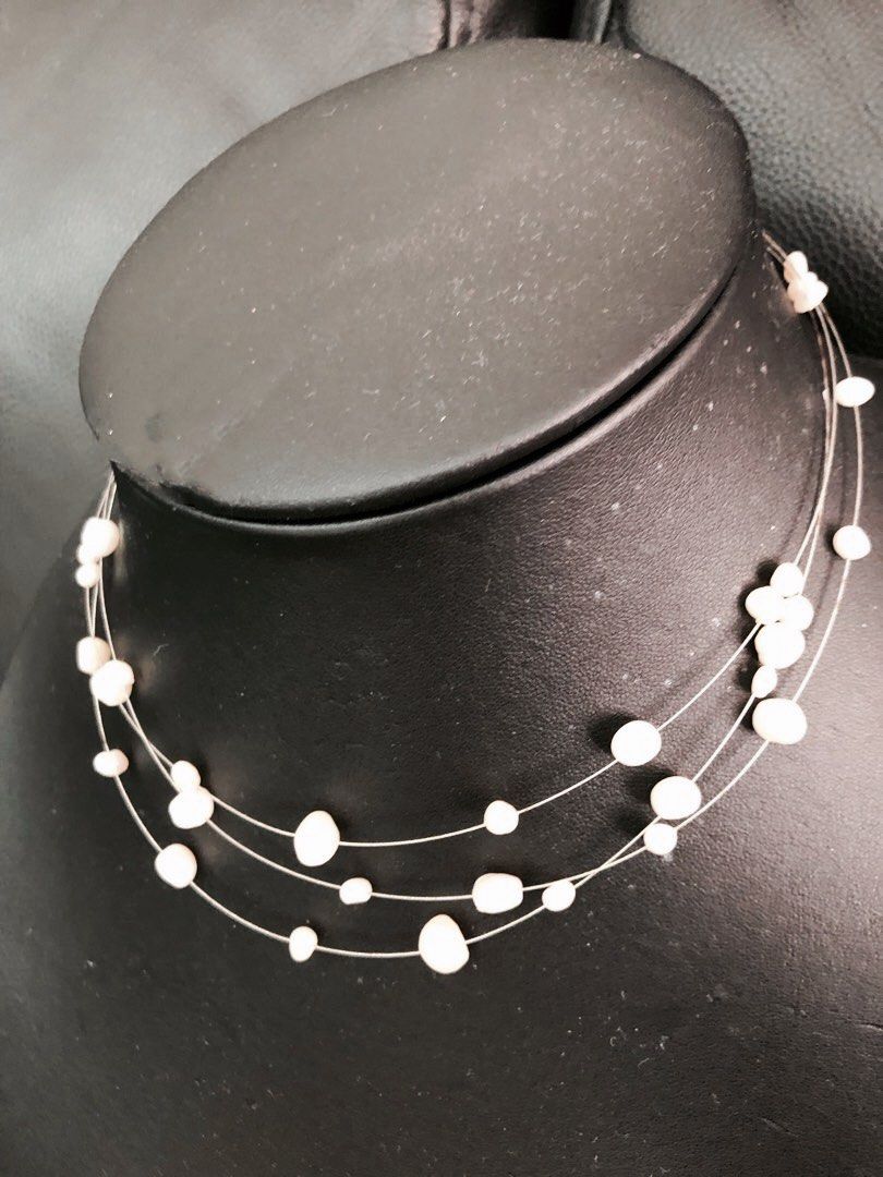 Necklaces Floating Pearls, Women's Fashion, Jewelry & Organisers, Precious  Stones on Carousell