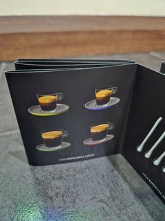 Nespresso View collection of 2 Espresso cups and 2 Lungo cups & 4 saucers