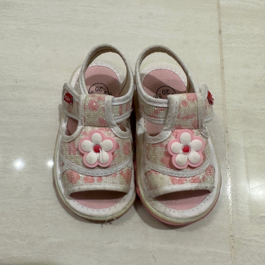 New best sale walker shoes