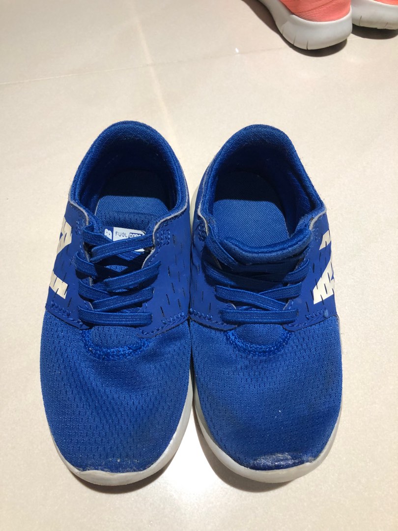 childrens blue nike trainers