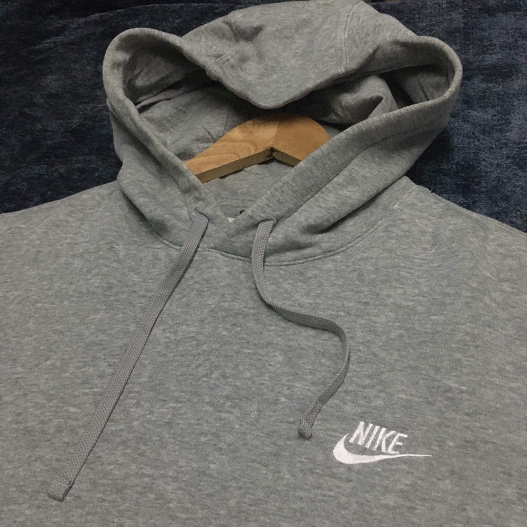 Nike Essential Hoodie, Men's Fashion, Coats, Jackets and Outerwear on
