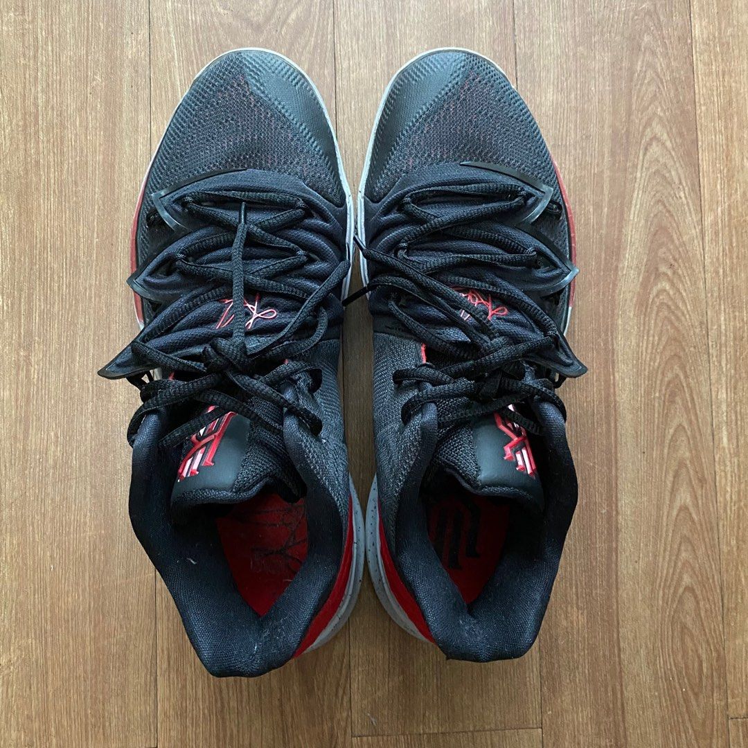 Kyrie 5 zoom turbo deals