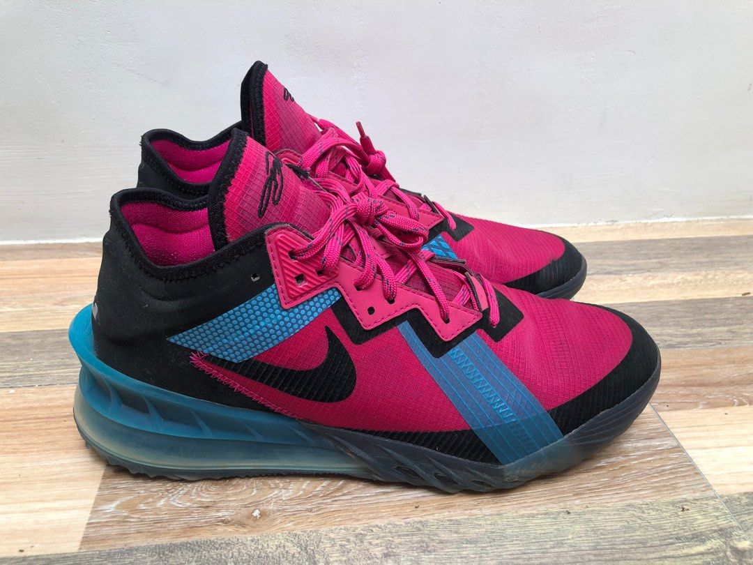 Lebron 1 neon store