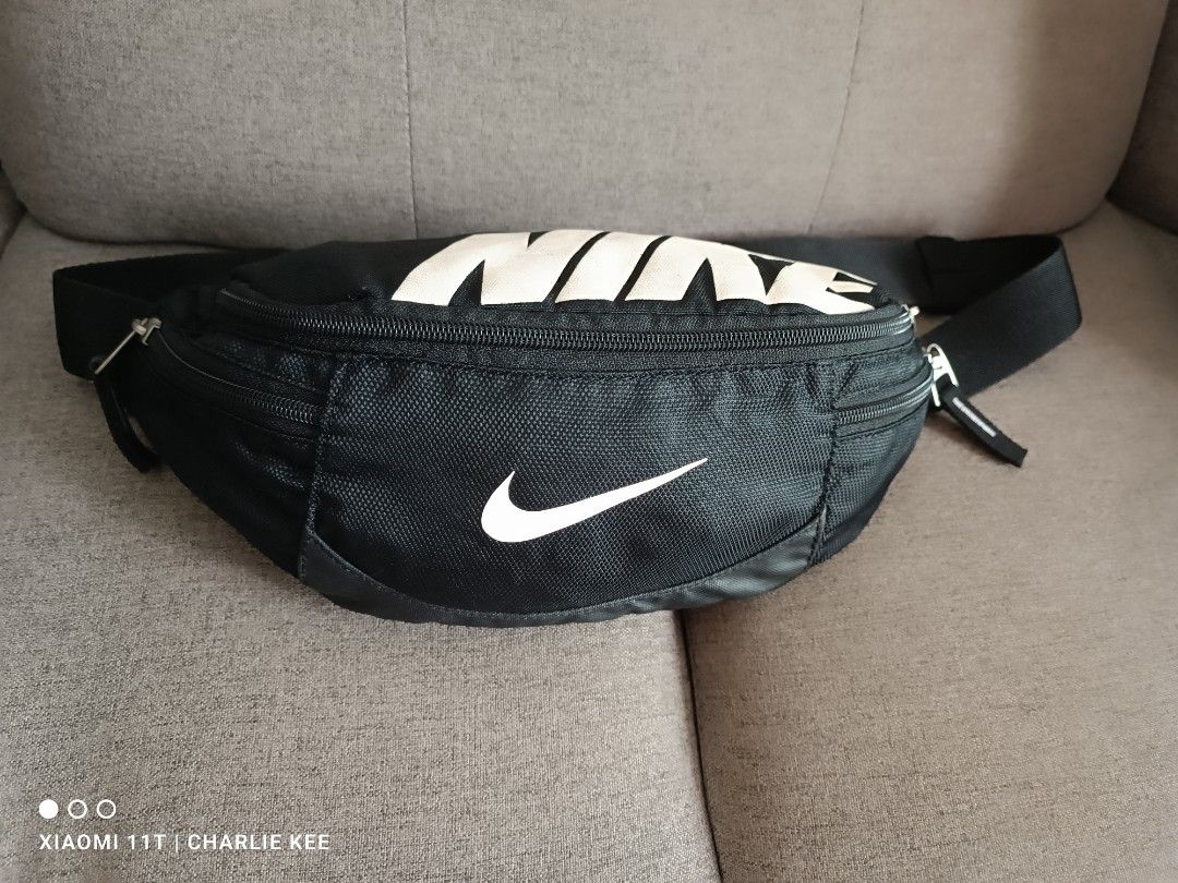 Nike cheap pouch bag