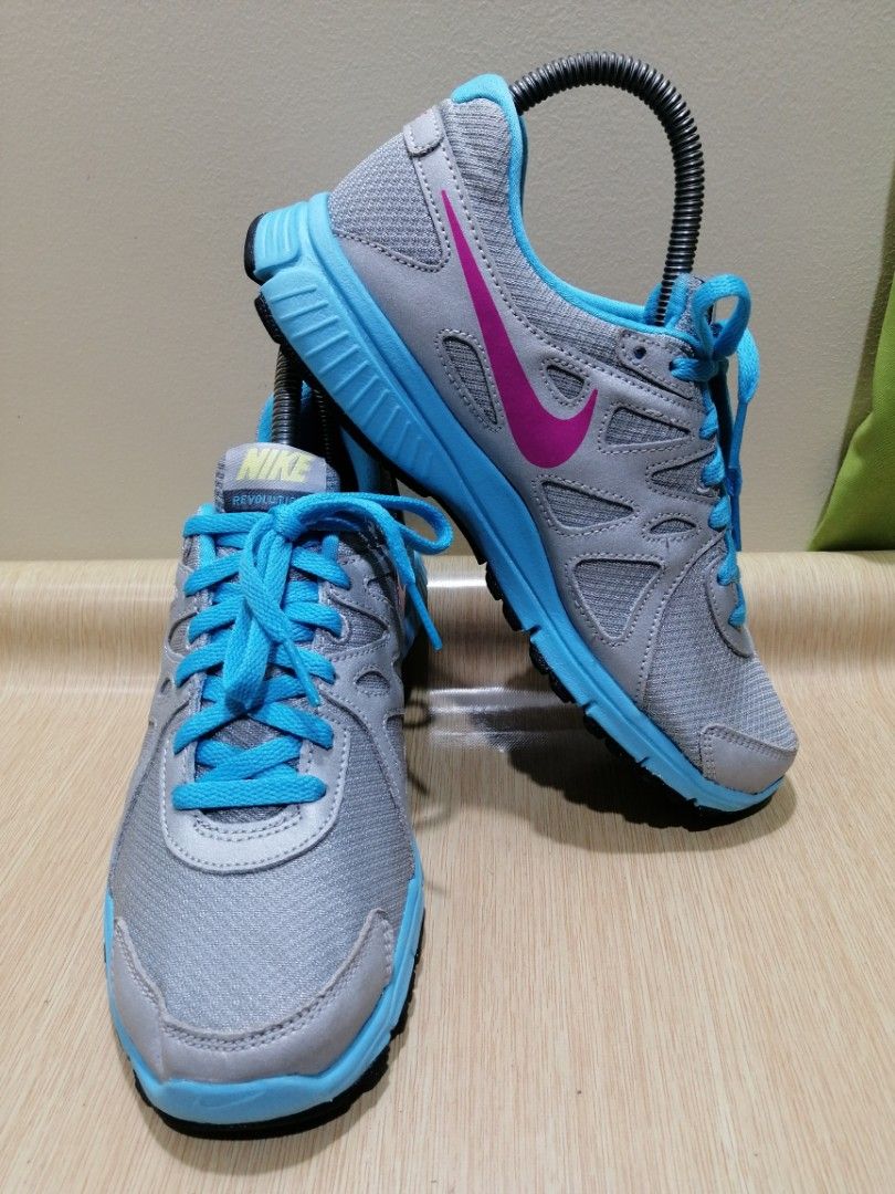 5 youth new arrivals in women's nike