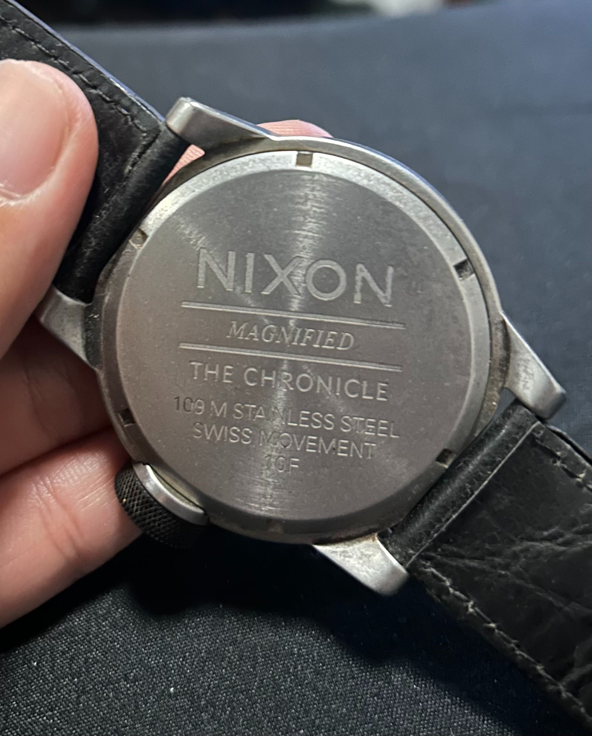 Nixon The Chronicle Magnified Mens Watch Leather Strap Luxury