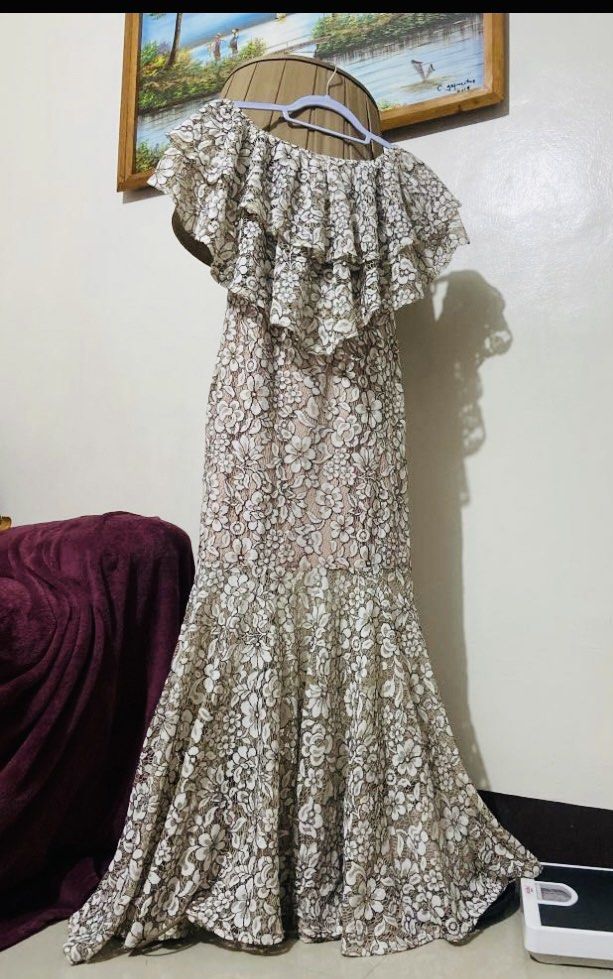 Off shoulder gown (Category: Evening dresses & gowns) located in Bulacan. Submitted by bebeella (Listing ID 1253777279, Image 3). Description: .