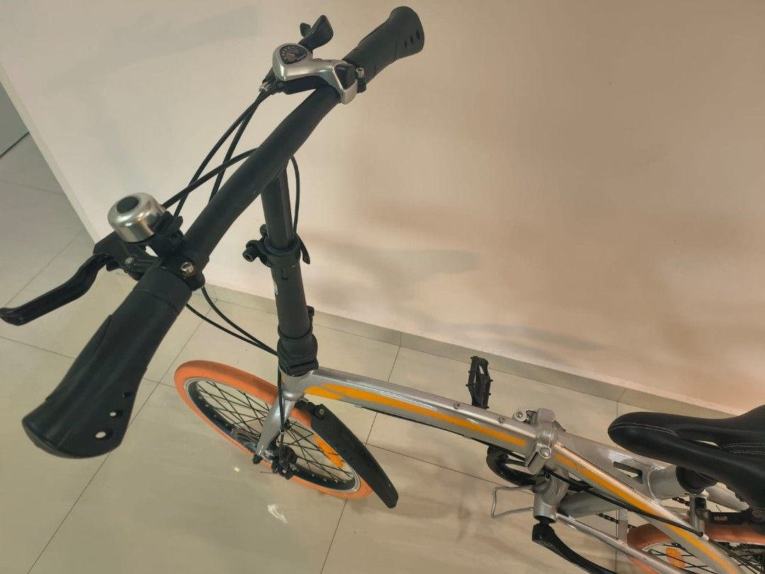 Okami shop folding bike