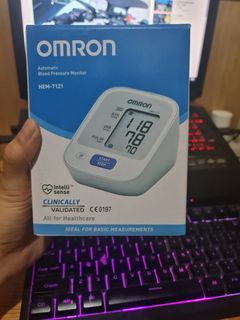 Omron HEM-7121 Automatic Blood Pressure Monitor