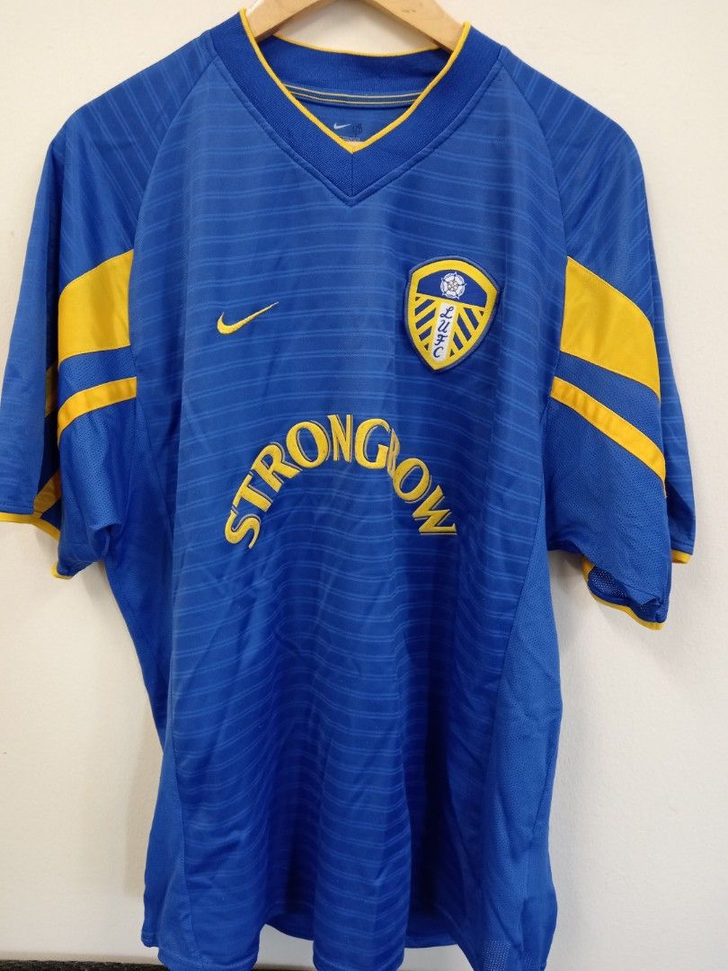 Leeds united shop nike kit