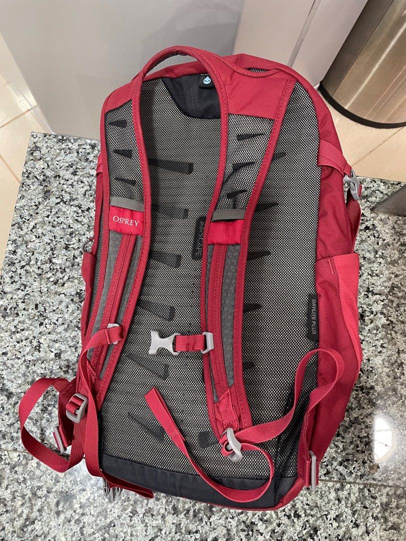 Osprey Daylite Plus 20 liter day pack. Red colour, Men's Fashion, Bags