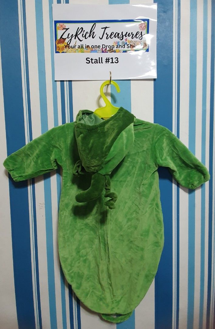 Peapod swaddle milestone costume