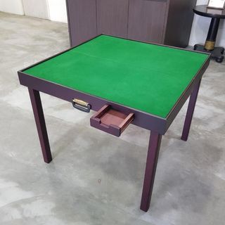Portable mahjong table