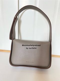 (Category: ) located in . Submitted by minimarketpreloved (Listing ID 1257701158, Image 1). Description: .