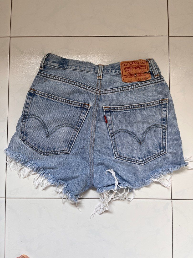 Vintage levi shorts womens sale