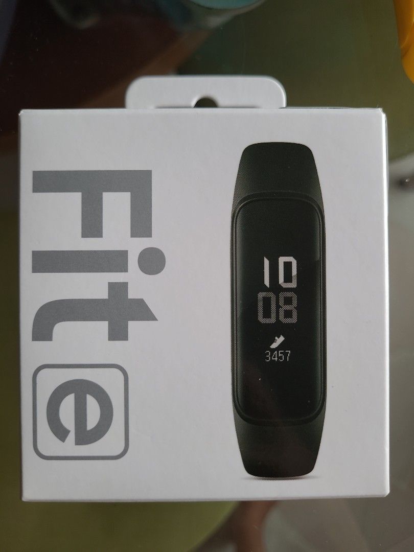Samsung Fitness Tracker, Mobile Phones & Gadgets, Wearables & Smart