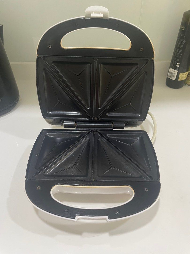 Sandwich toastie maker, TV & Home Appliances, Kitchen Appliances, Other