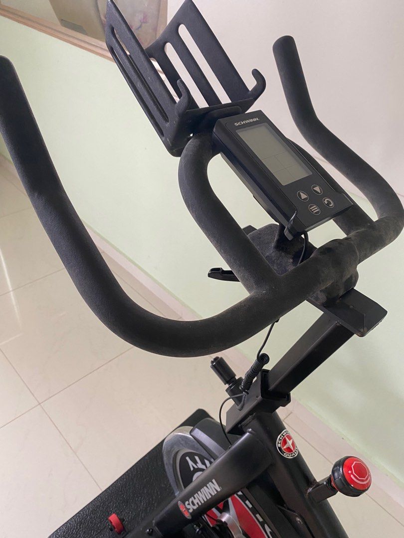 Spinning bike schwinn clearance ic7