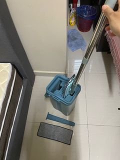 Scratch mop
