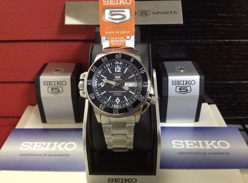 Seiko Sports SKZ209 Made in Japan Land Shark Automatic Watch