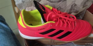 Sepatu Futsal