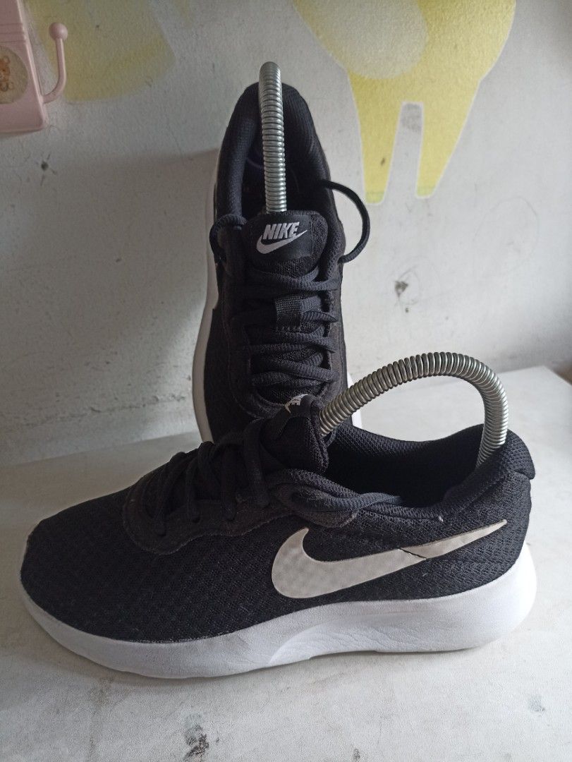 Sepatu nike tanjun original store