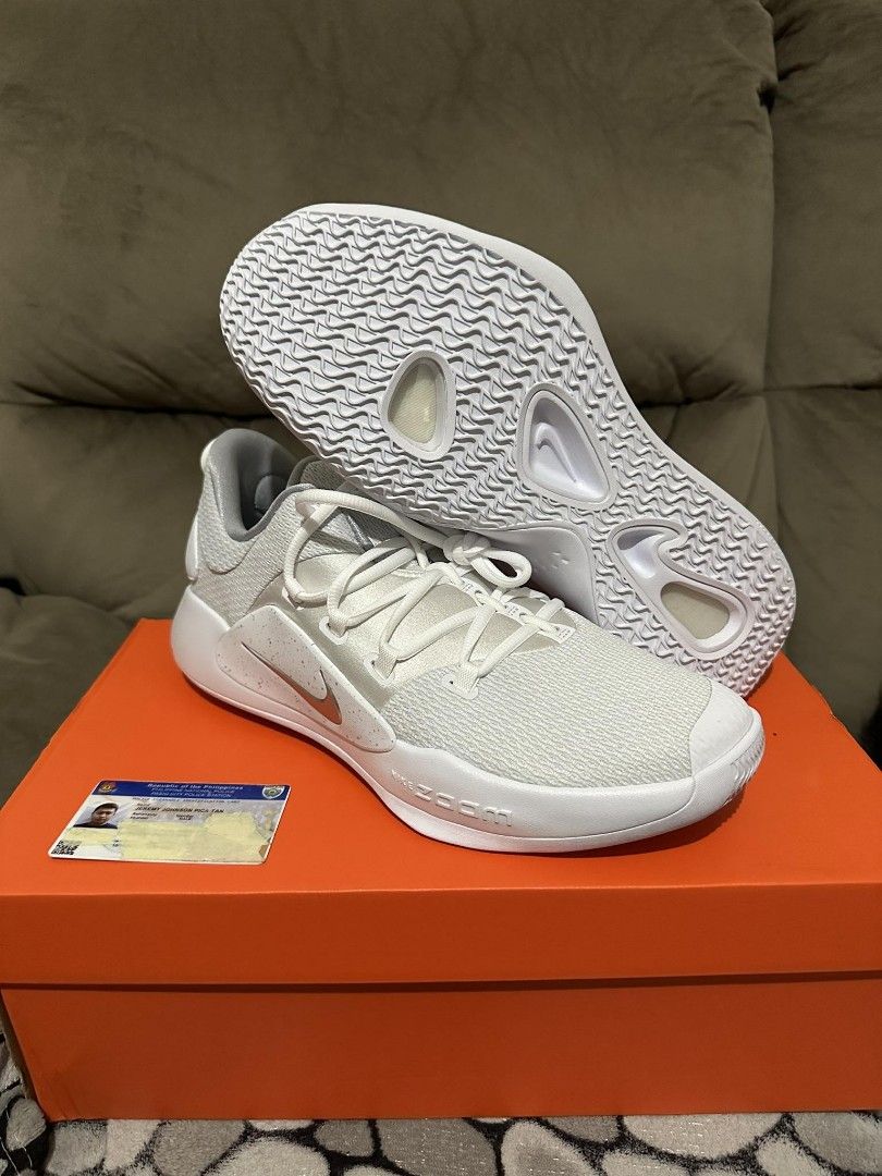 Hyperdunk 2018 white top