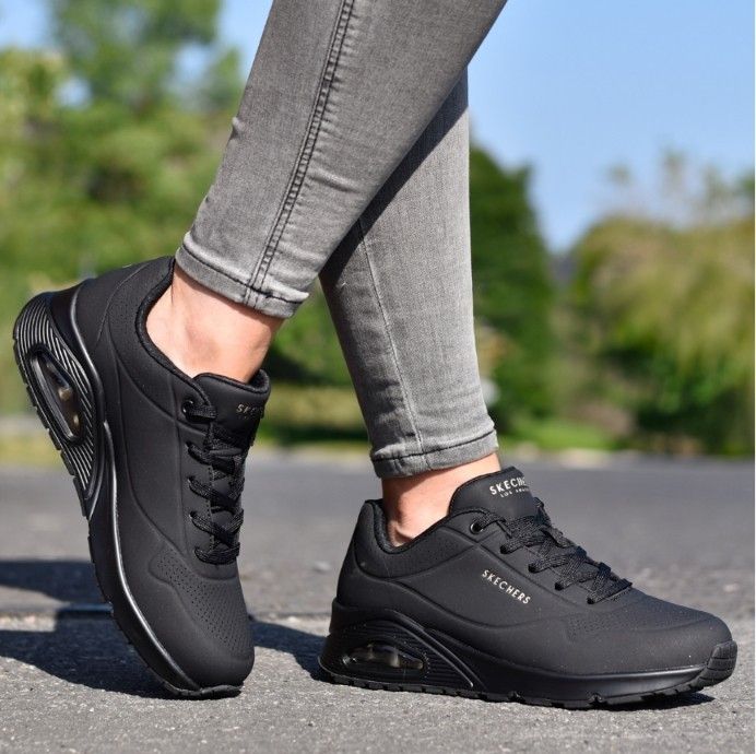 Skechers UNO Stand On Air Trainers
