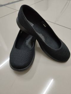 SKETCHERS WOMEN SHOES