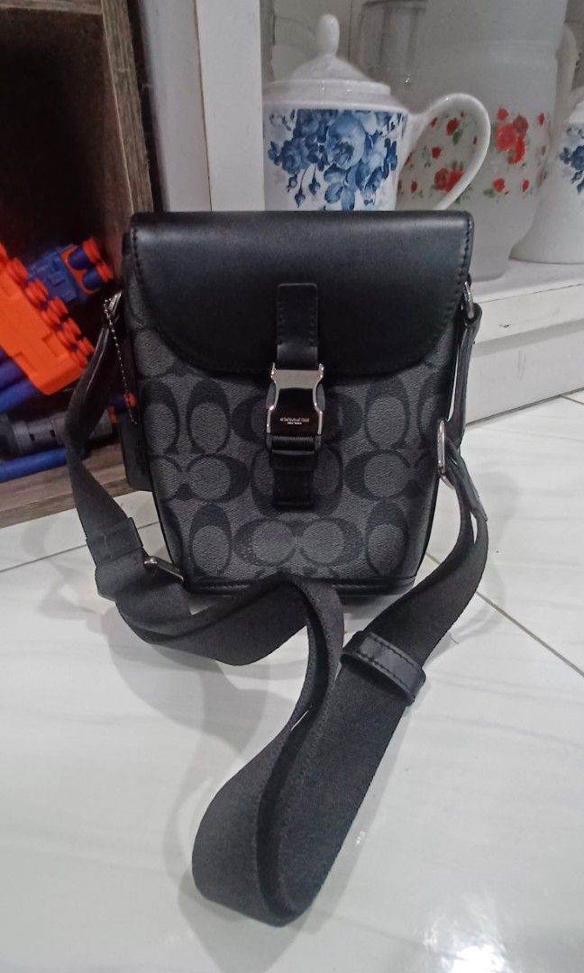 Sling bag new arrivals coach lelaki