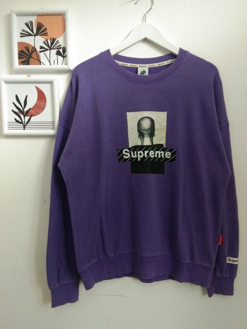 Thrift Crewneck Supreme Fesyen Pria Pakaian Lainnya di Carousell