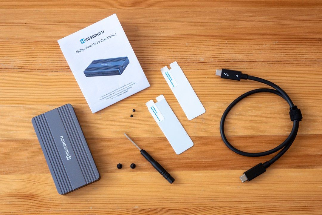 Minisopuru 40Gbps M.2 NVMe SSD Enclosure with Thunderbolt Cable