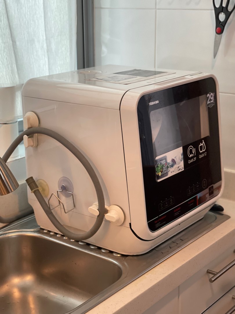 Toshiba table top dishwasher, TV & Home Appliances, Kitchen Appliances