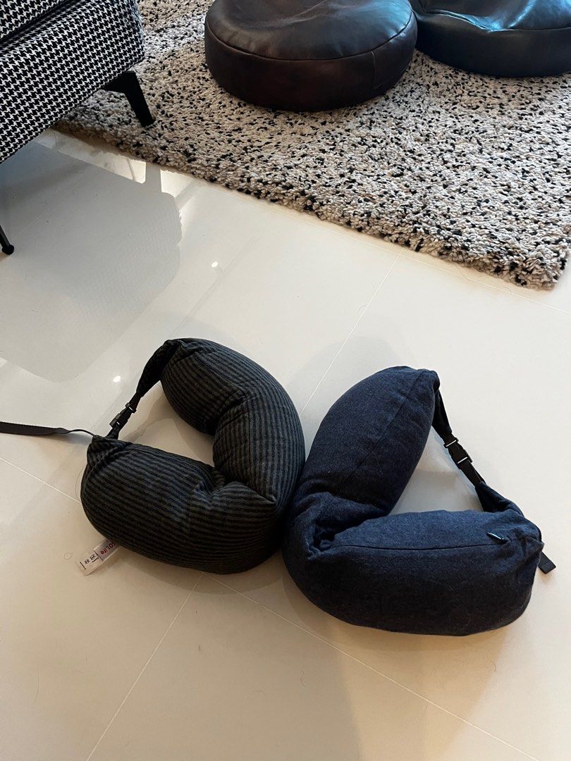 Travel neck pillow (Muji and Miniso), Hobbies & Toys, Travel, Travel