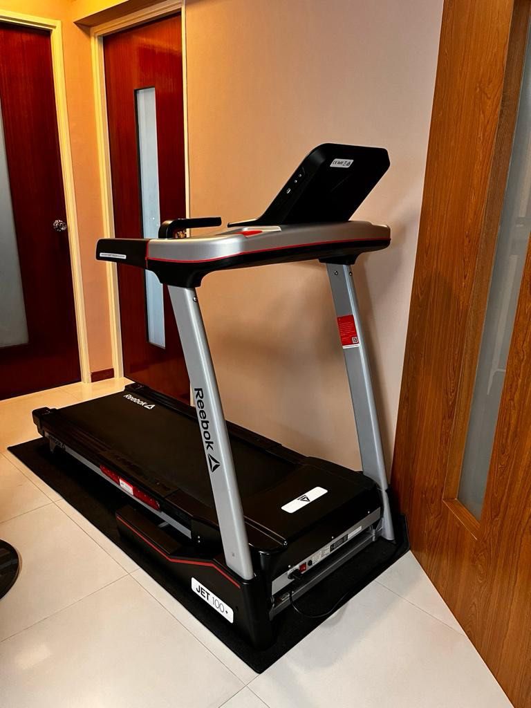 Treadmill reebok outlet jet 100