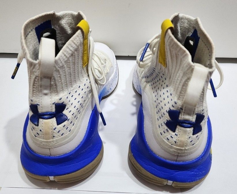 Curry 4 store more dubs