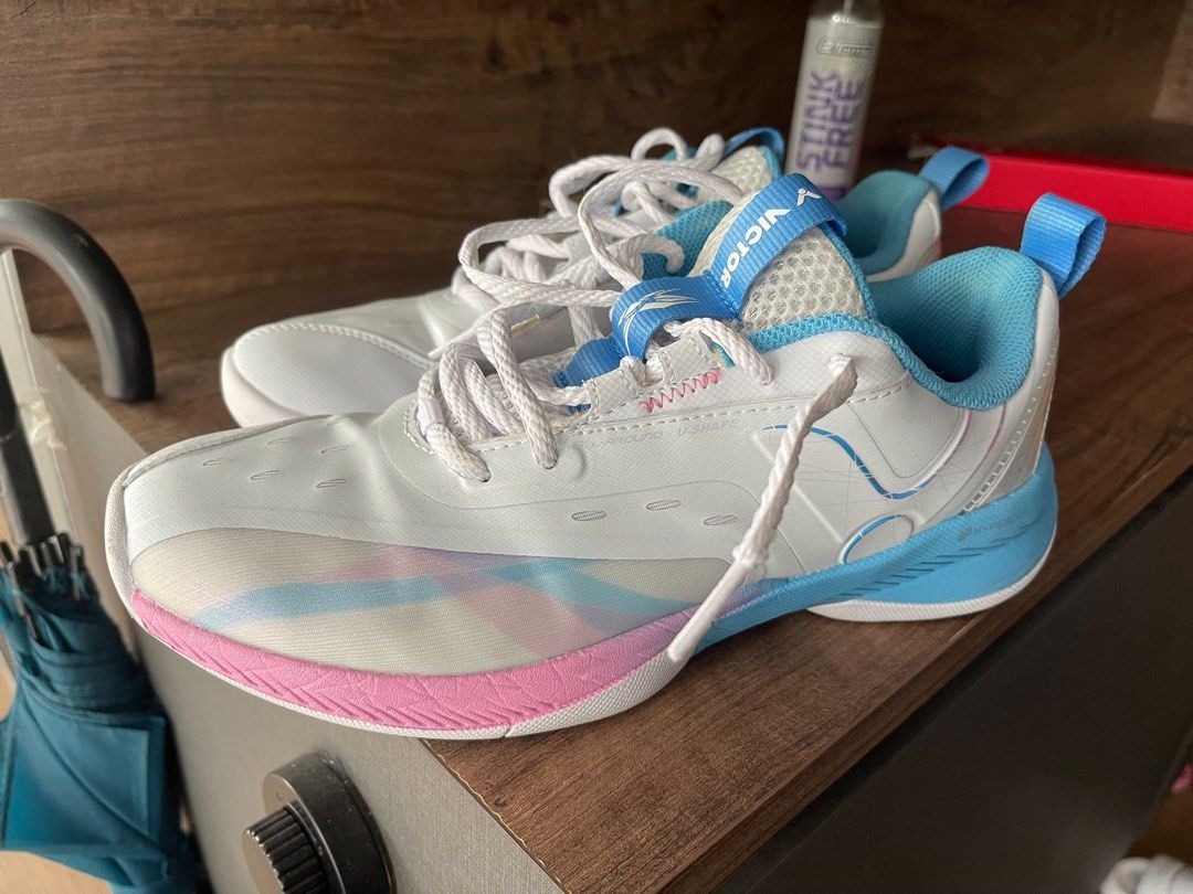 Reebok badminton shoes outlet