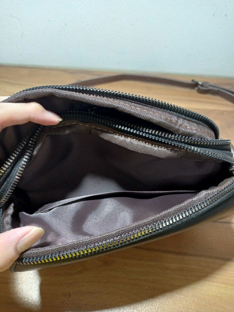 Vintage style Cross Body Bag, Women's Fashion, Bags & Wallets, Crossbody Bags on Carousell