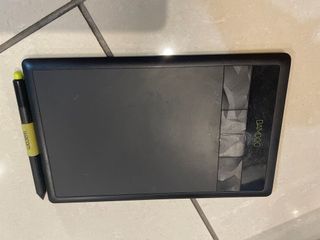 FREE WACOM DRAWING TABLET WITH PEN  CTH 470 MATOT