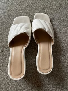 White wedges heels