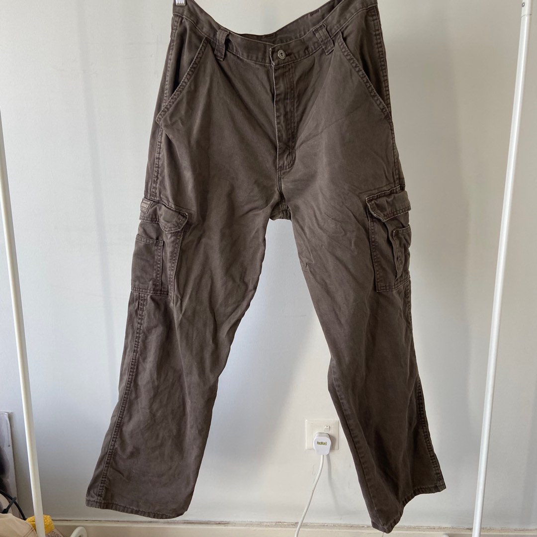 WRANGLER CARGO PANTS, Men's Fashion, Bottoms, Chinos on Carousell