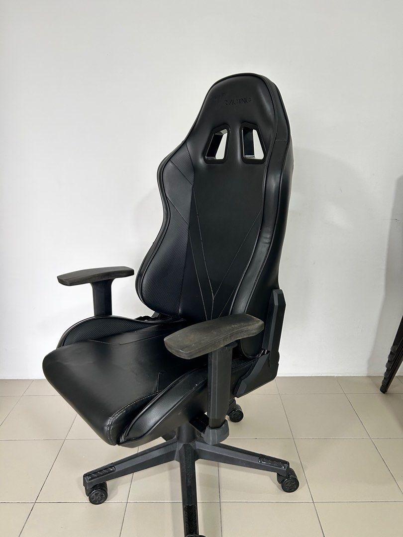 DXRacer Racing Series OH/RV001 Gaming Chair Review