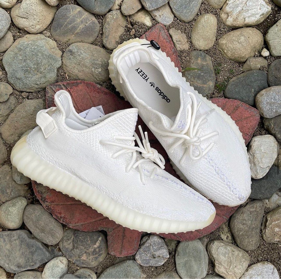Yeezy 350 Cream Size 12 Brand New no yellowing Men s Fashion