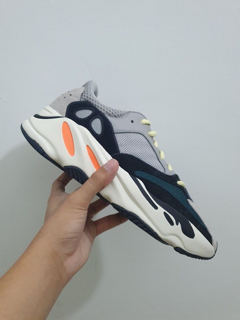 Harga yeezy wave runner 700 best sale