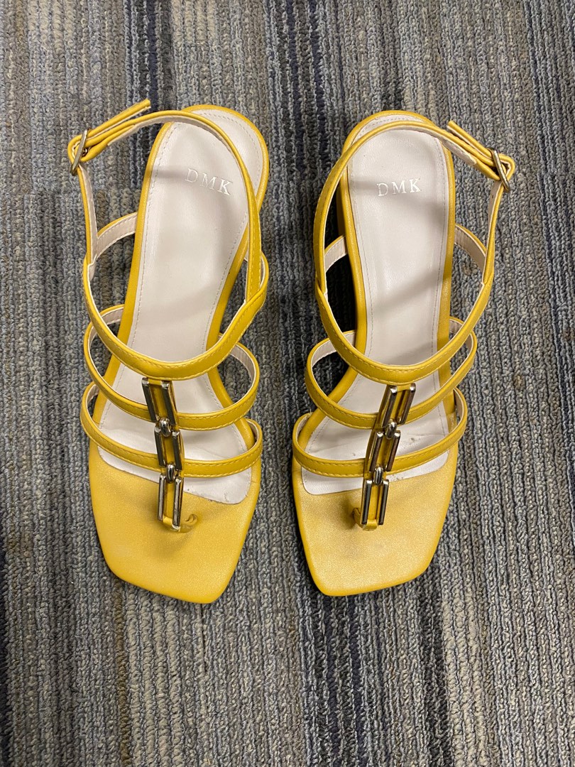 Golden yellow heels discount