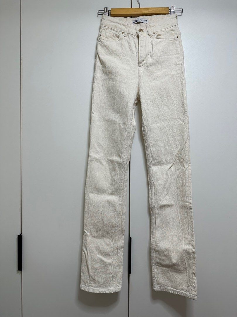 Zara High Rise Straight Jeans (Category: Jeans) located in Cebu City. Submitted by kimmmsm (Listing ID 1257702638, Image 2). Description: New (Just washed and stored) Bought the size I usually buy and didn’t realize I’m not size 32 anymore🥲 (so no when worns) Bought for Php 1695 in the Zara app.