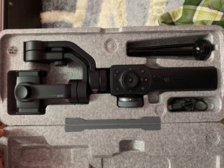 Zhiyun Smooth 4