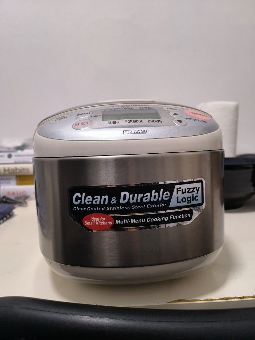 Zojirushi Rice Cooker w/ 2 Teflon Pans, Furniture & Home Living