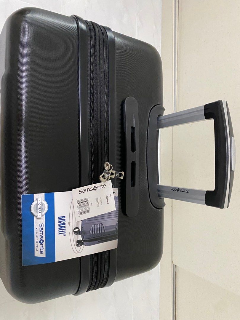 28 Spinner Samsonite Luggage (Bicknell), Hobbies & Toys, Travel