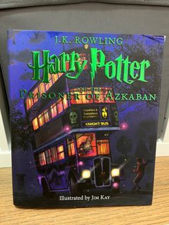二手❗️ Harry Potter and the Prisoner of Azkaban (Illustrated Ed.)/哈利波特 3: 阿茲卡班的逃犯/J. K. Rowling eslite